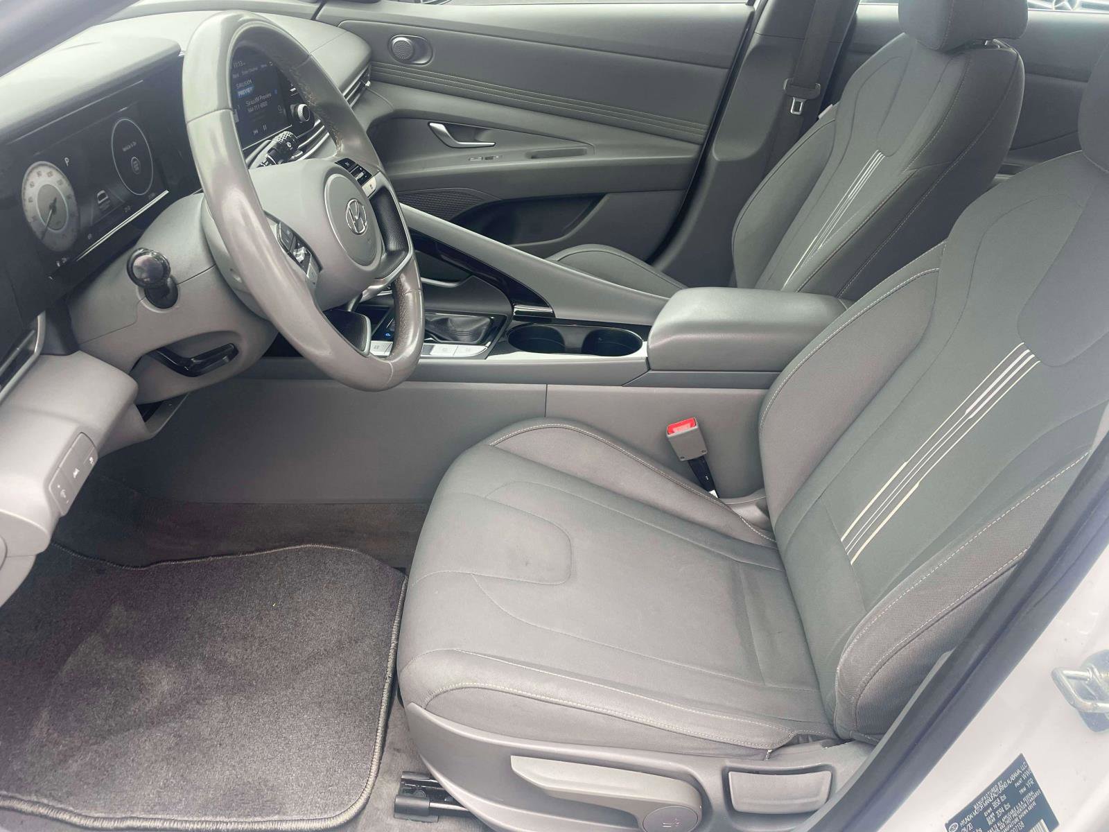 Used 2021 Hyundai Elantra SEL w/ Convenience Package image 5