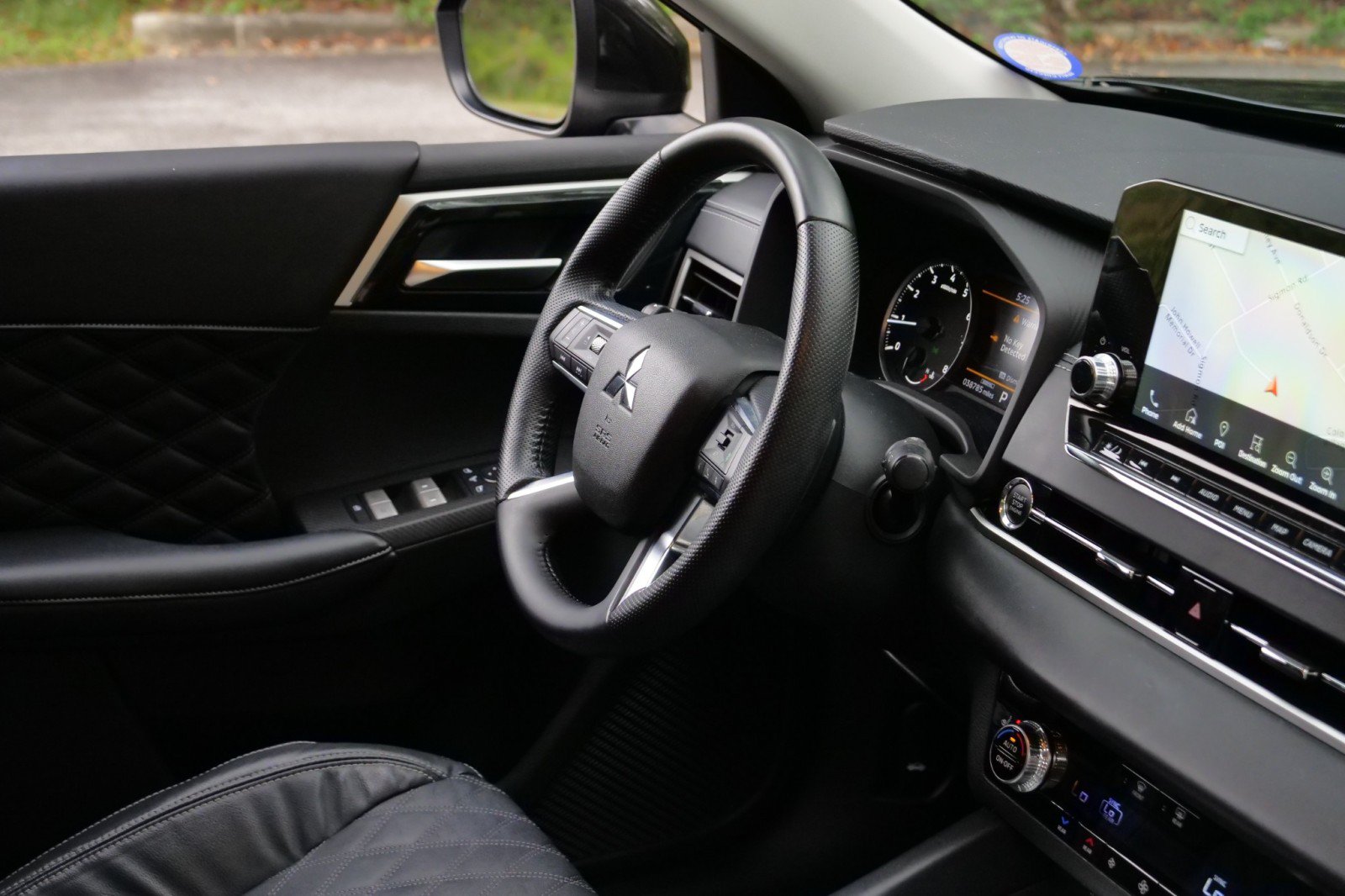 Used 2022 Mitsubishi Outlander SEL AWD/4WD image 42