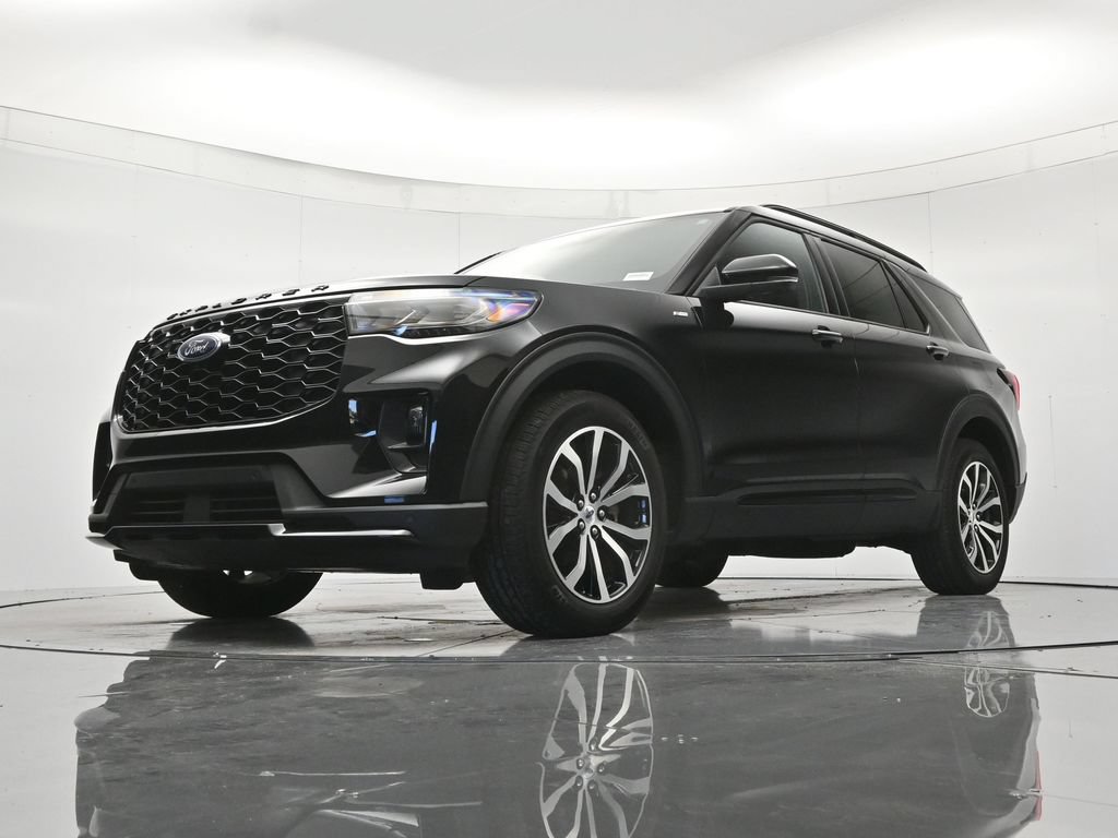 Used 2025 Ford Explorer ST-Line AWD/4WD image 37