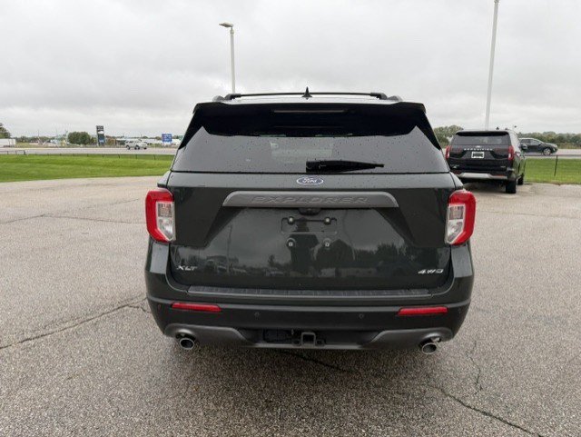 Certified 2023 Ford Explorer XLT w/ Equipment Group 202A AWD/4WD image 7