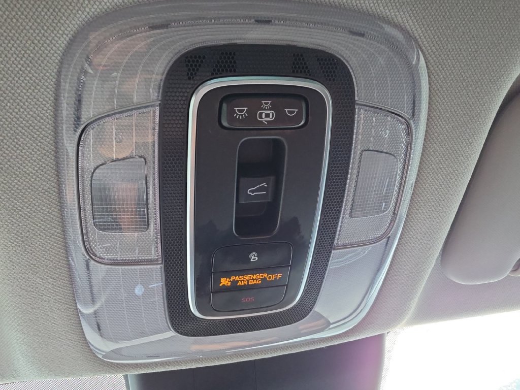Used 2021 Hyundai Elantra Limited FWD image 19