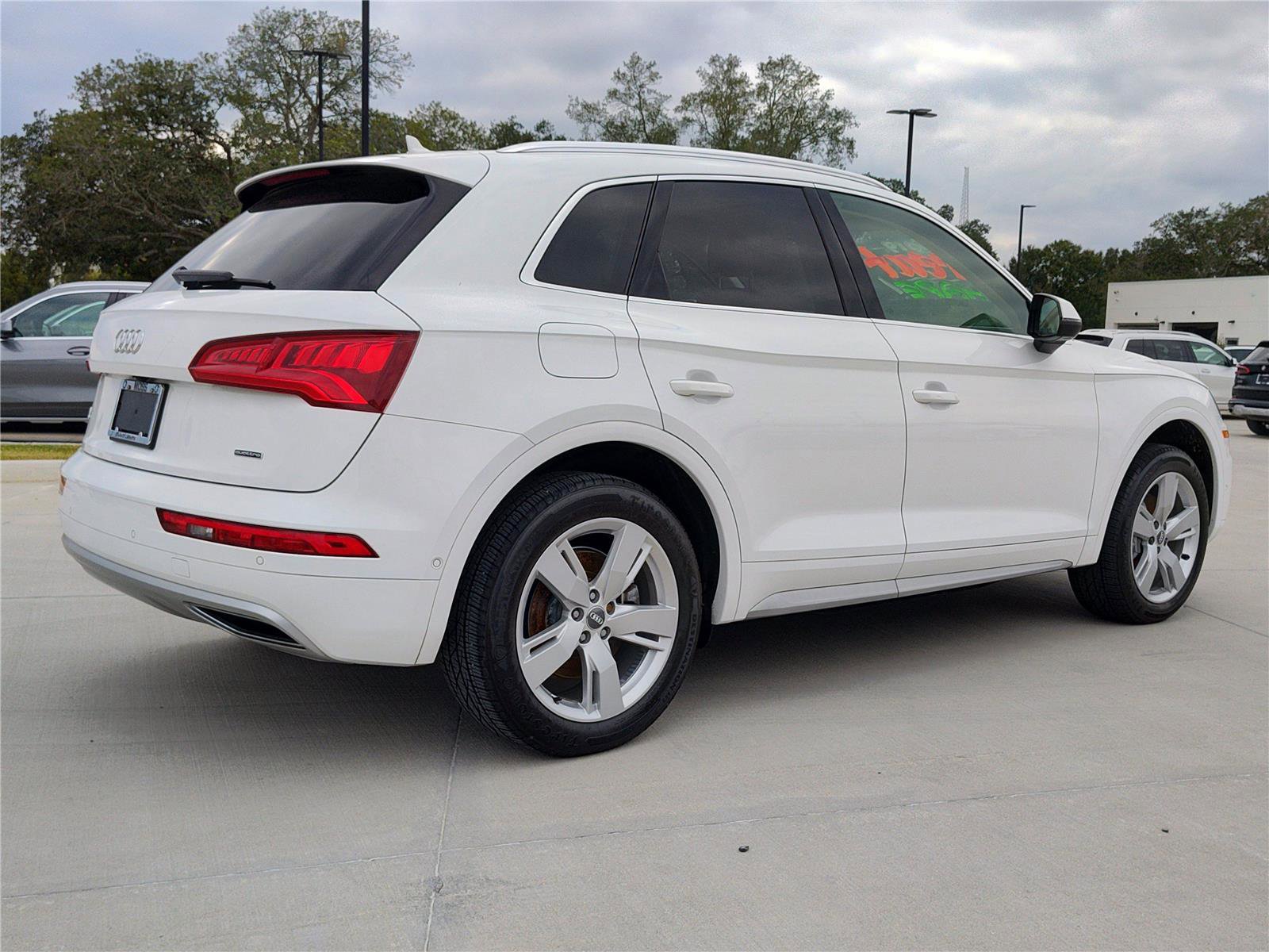 Used 2019 Audi Q5 Prestige w/ Prestige Package image 8