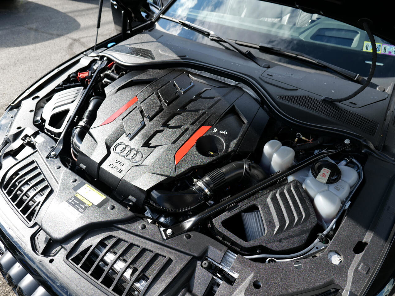 Used 2022 Audi S8 w/ S8 Comfort Plus Package image 57