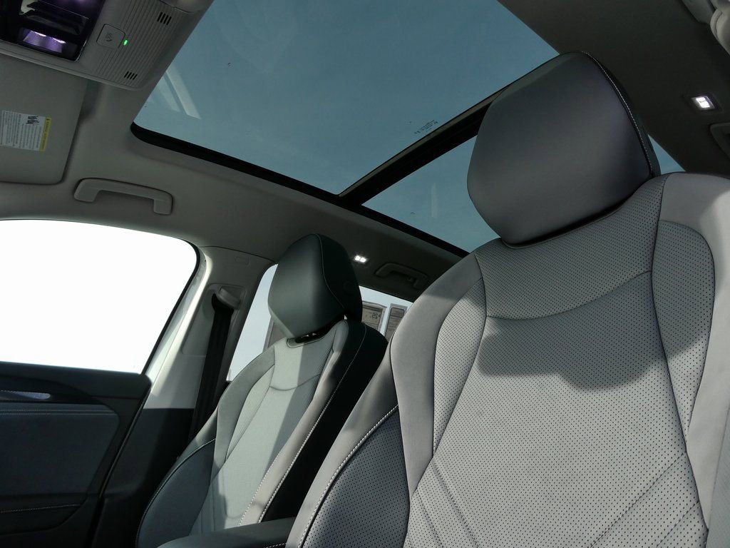 New 2026 Volkswagen Tiguan SE AWD/4WD image 11