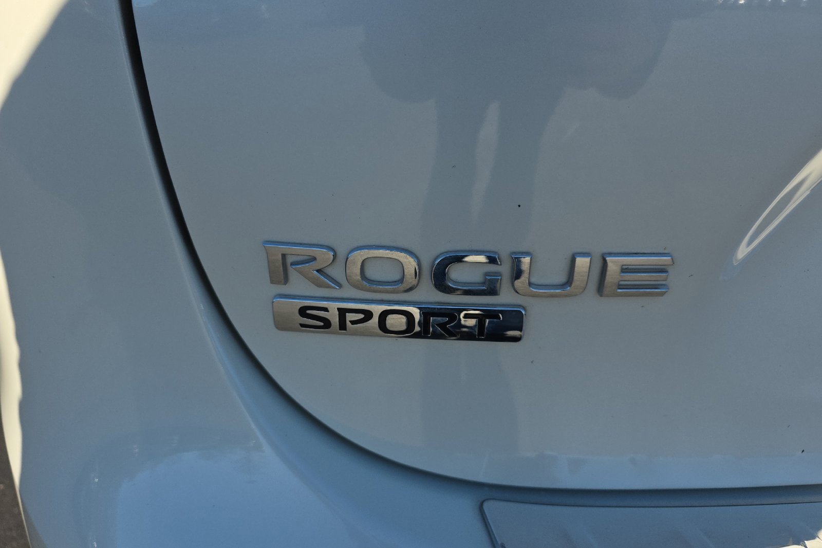 Used 2022 Nissan Rogue Sport SV image 29