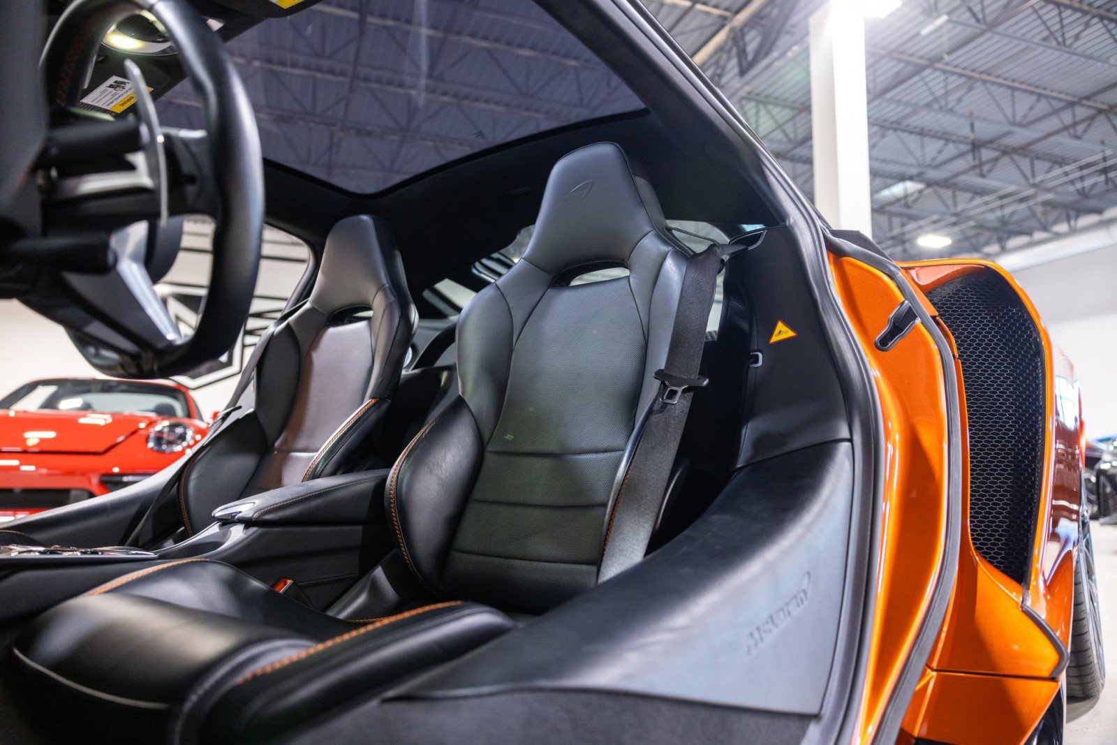 Used 2023 McLaren GT RWD image 36