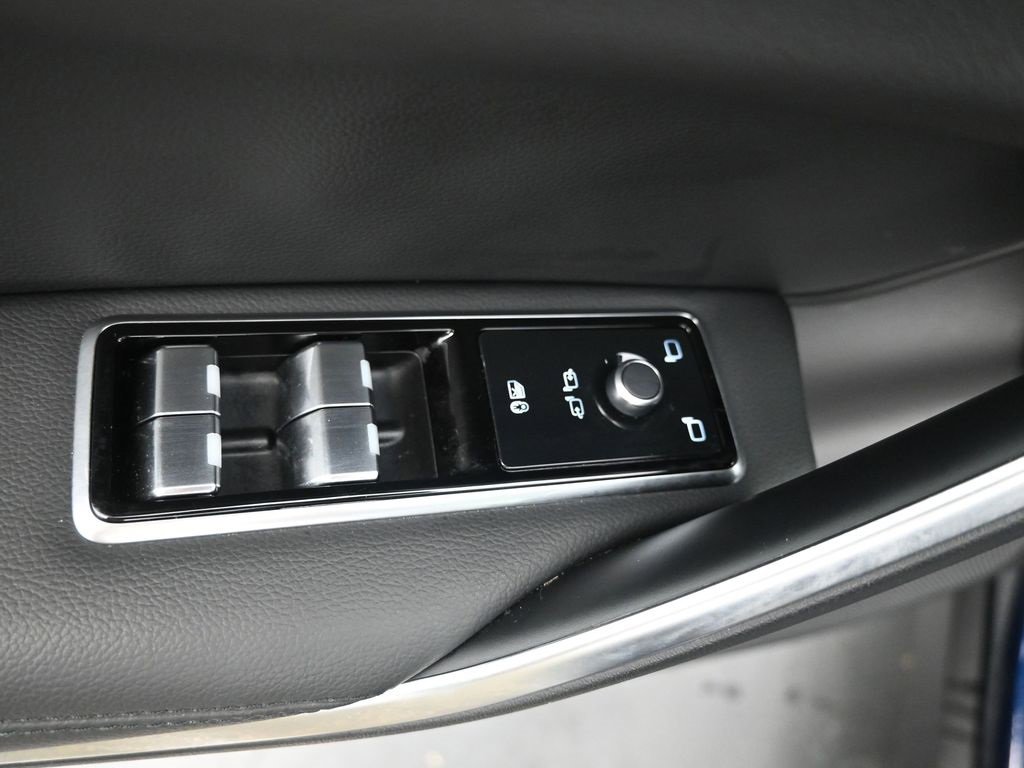 Used 2023 Jaguar F-PACE S image 20