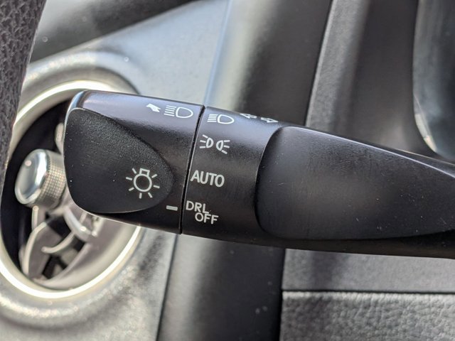 Used 2018 Toyota Corolla LE FWD image 8