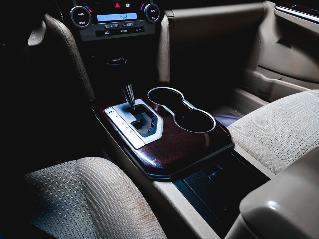 Used 2014 Toyota Camry XLE image 29