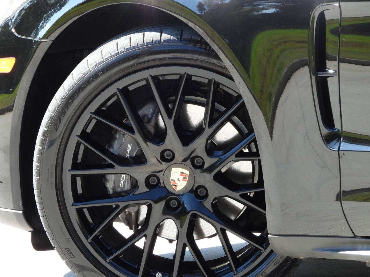 Used 2017 Porsche Panamera RWD image 29