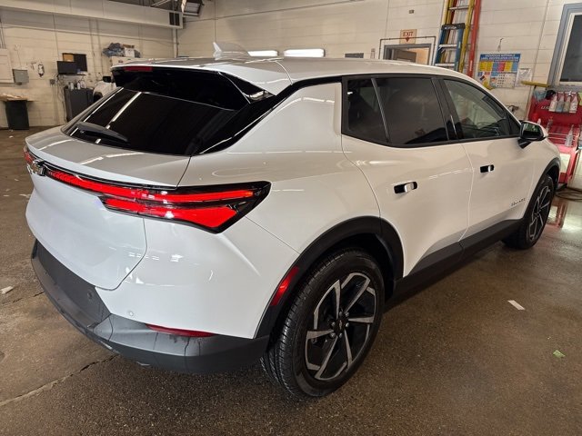 New 2026 Chevrolet Equinox EV LT image 6