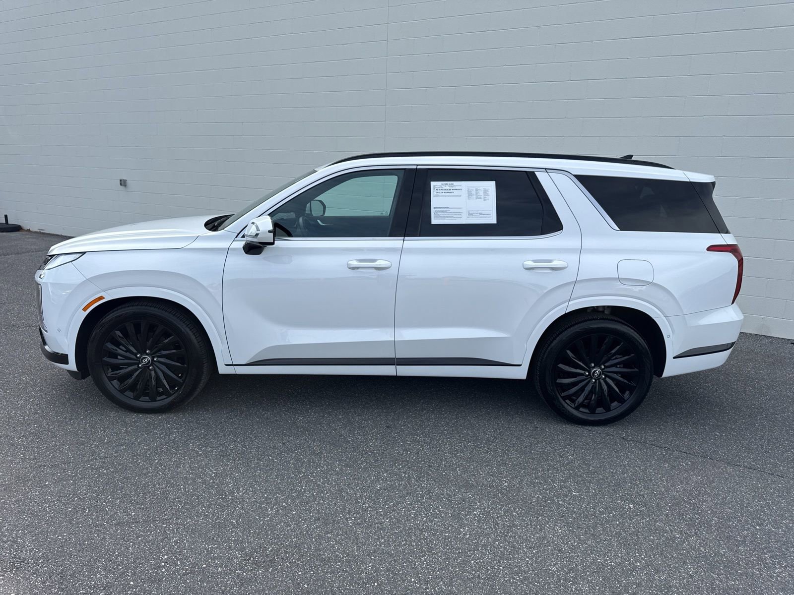 Used 2025 Hyundai Palisade Calligraphy AWD/4WD image 4