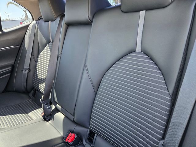 Used 2023 Toyota Camry SE image 11