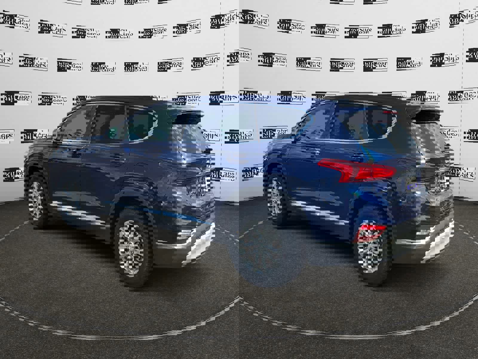 Used 2019 Hyundai Santa Fe SE image 4