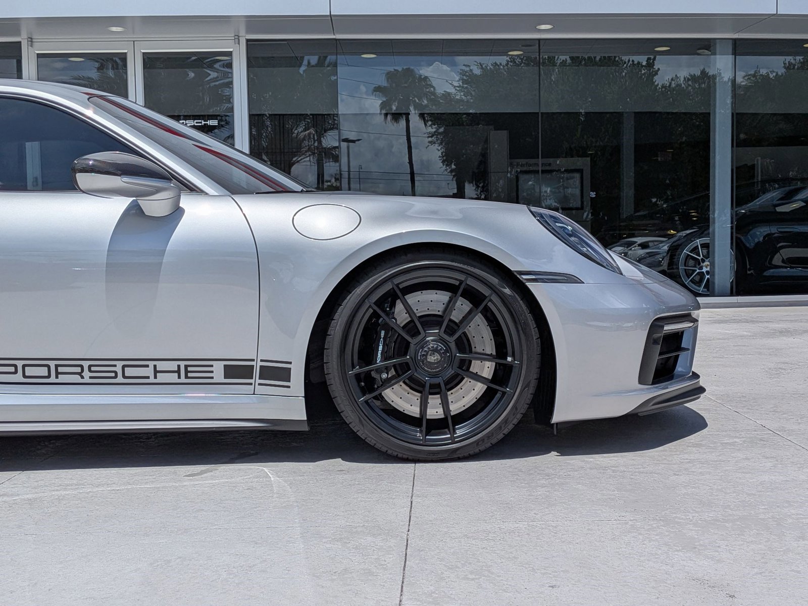 Certified 2024 Porsche 911 Carrera 4 GTS AWD/4WD image 11