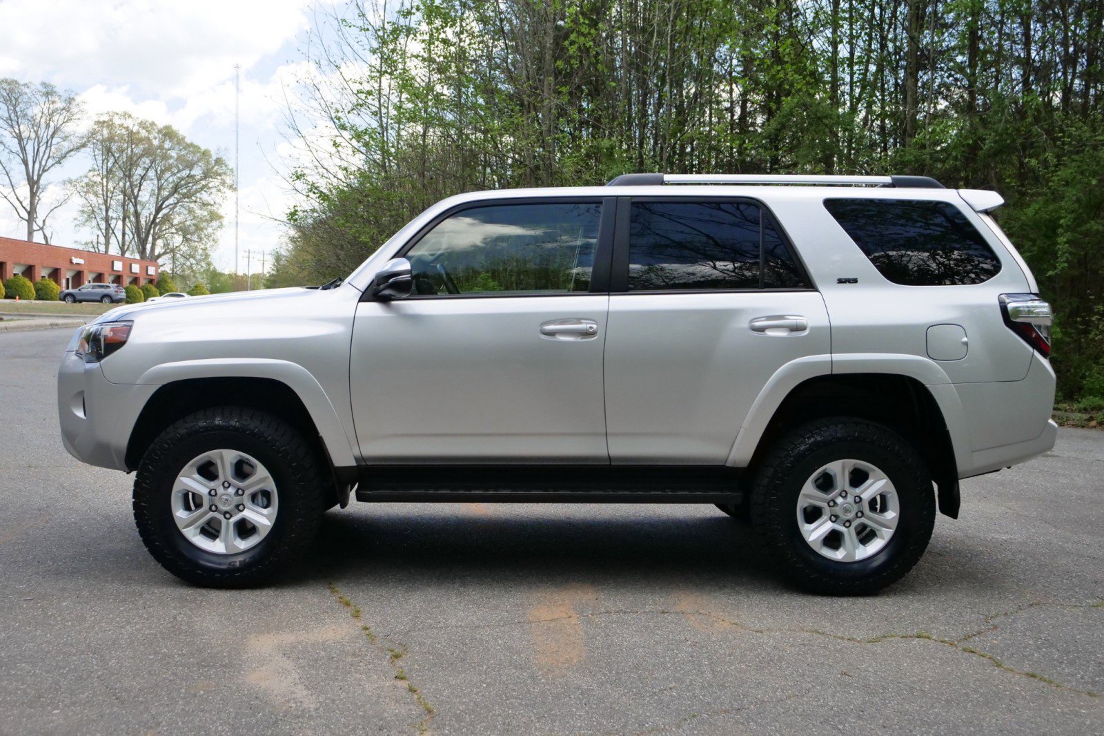 Used 2020 Toyota 4Runner SR5 Premium AWD/4WD image 27