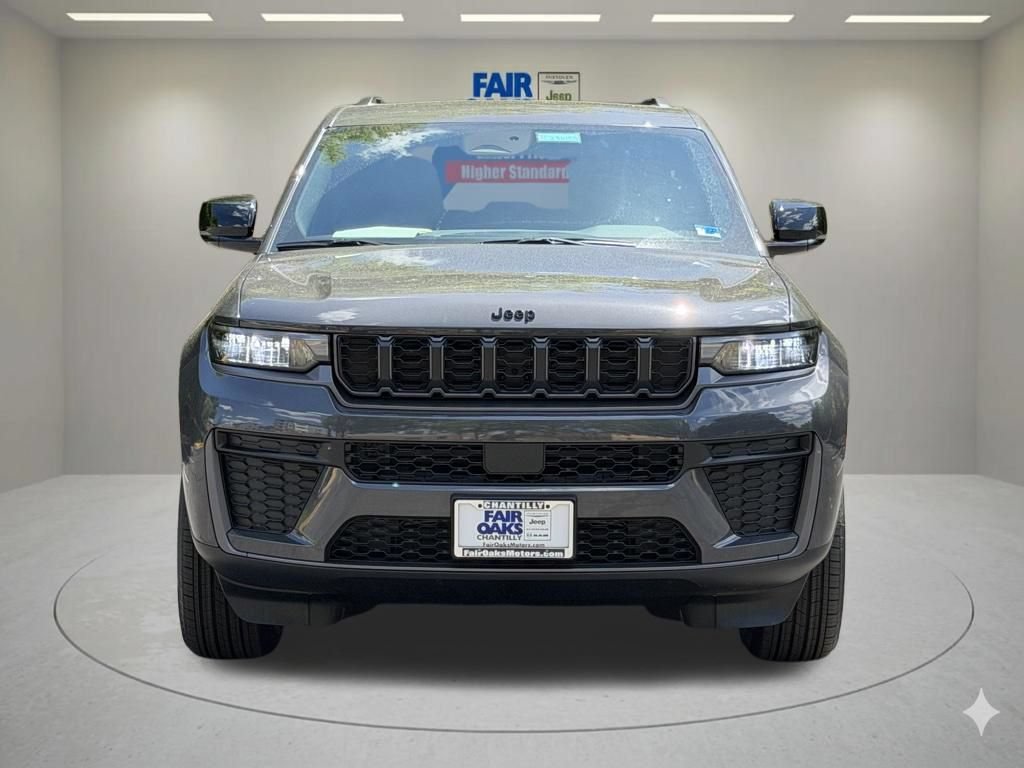 New 2026 Jeep Grand Cherokee Altitude AWD/4WD image 3