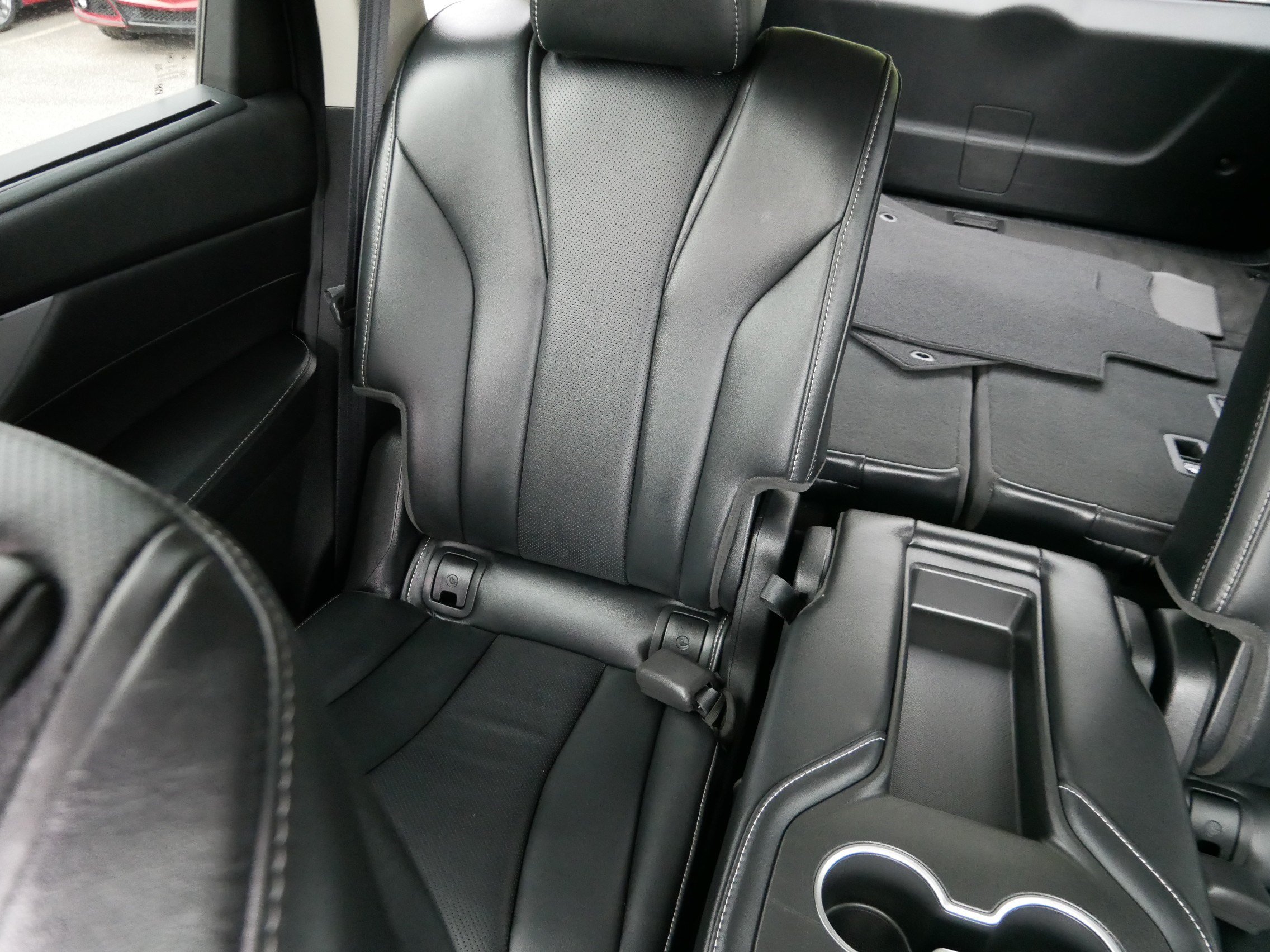 Certified 2024 Acura MDX SH-AWD w/ Technology Package image 12