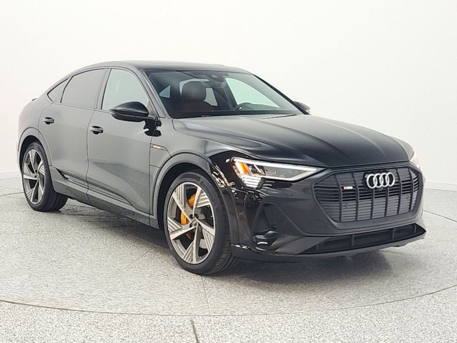 Used 2023 Audi e-tron Prestige w/ Prestige Package AWD/4WD image 3