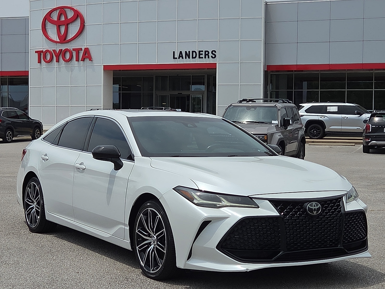 Used 2019 Toyota Avalon Touring
