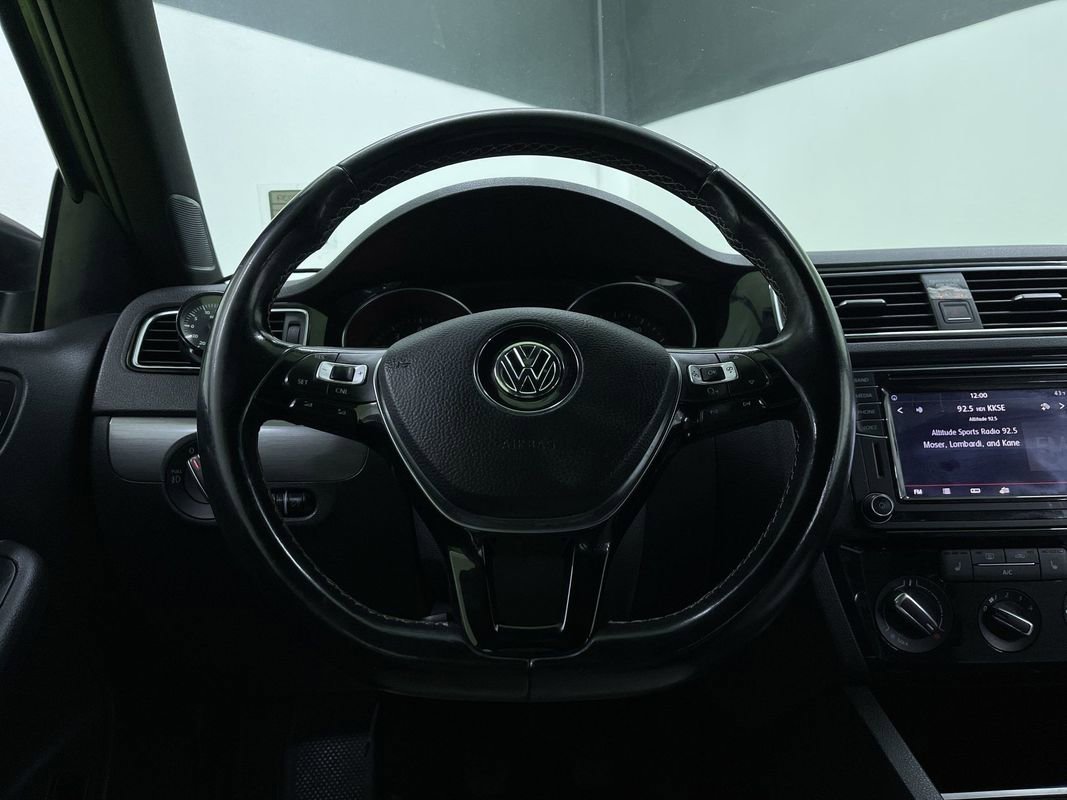 Used 2016 Volkswagen Jetta Sport image 20
