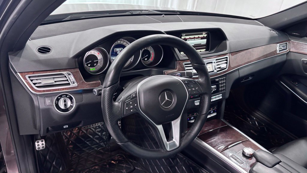 Used 2014 Mercedes-Benz E 350 4MATIC Sedan image 10