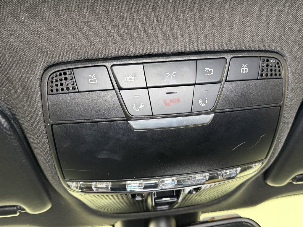 Used 2017 Mercedes-Benz GLC 300 4MATIC image 38