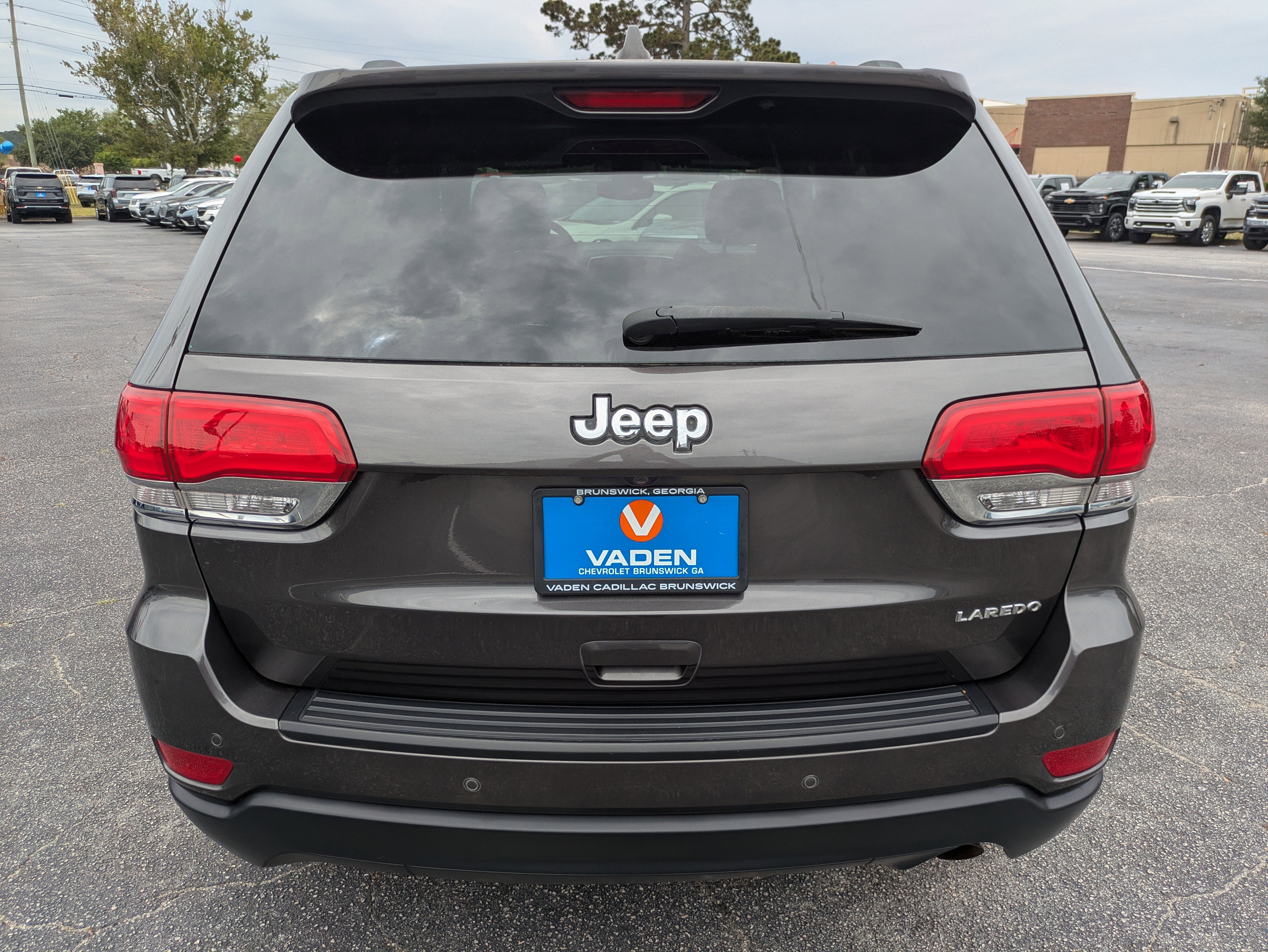 Used 2019 Jeep Grand Cherokee Laredo w/ Laredo X Package RWD image 25