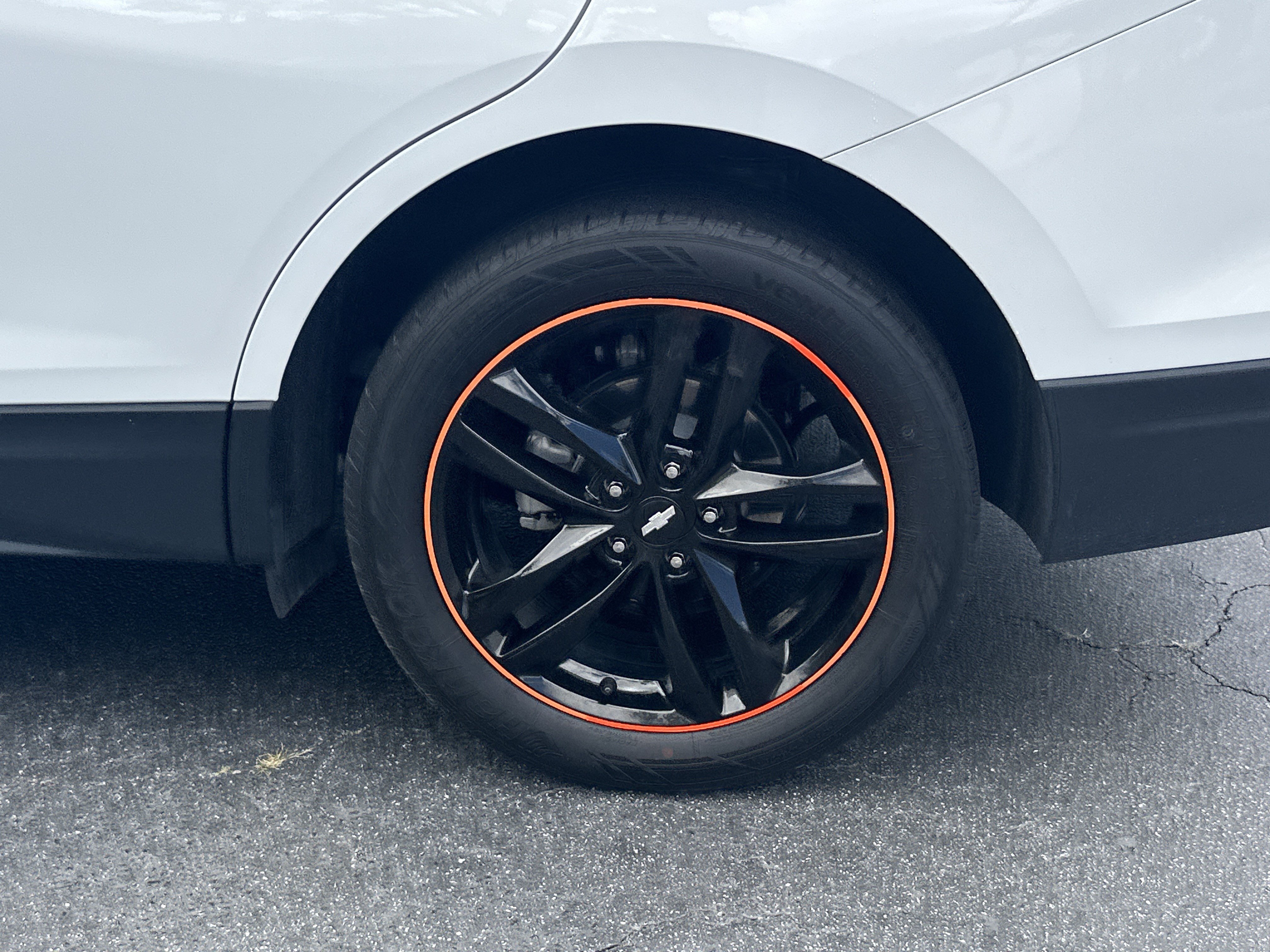 Certified 2020 Chevrolet Equinox LT w/ Sport Edition FWD image 18