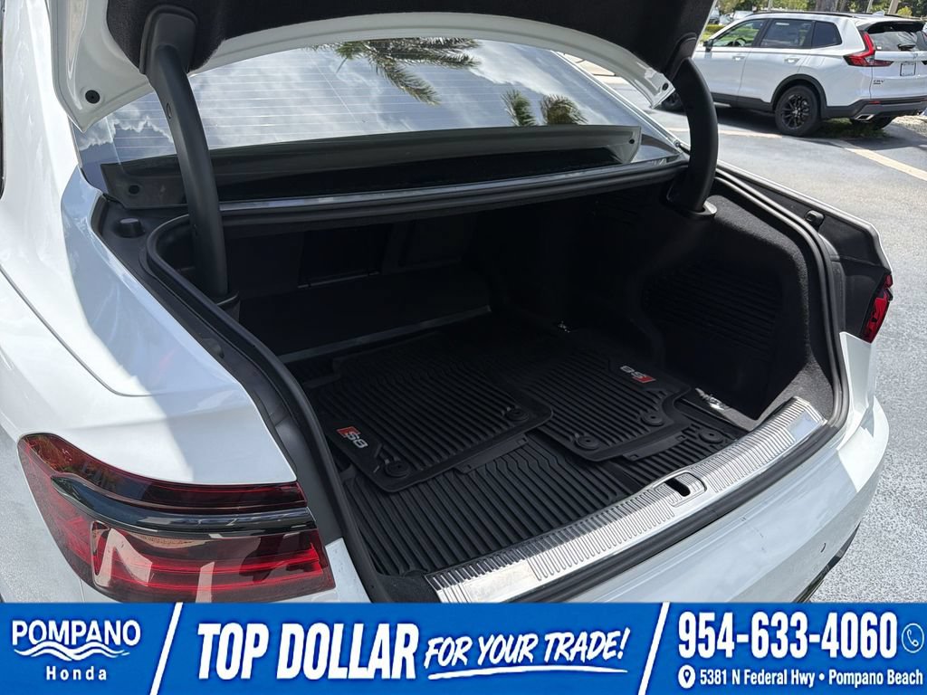 Used 2025 Audi S8 w/ Executive Package AWD/4WD image 30