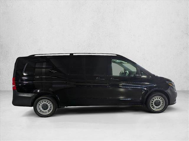 Used 2022 Mercedes-Benz Metris image 4