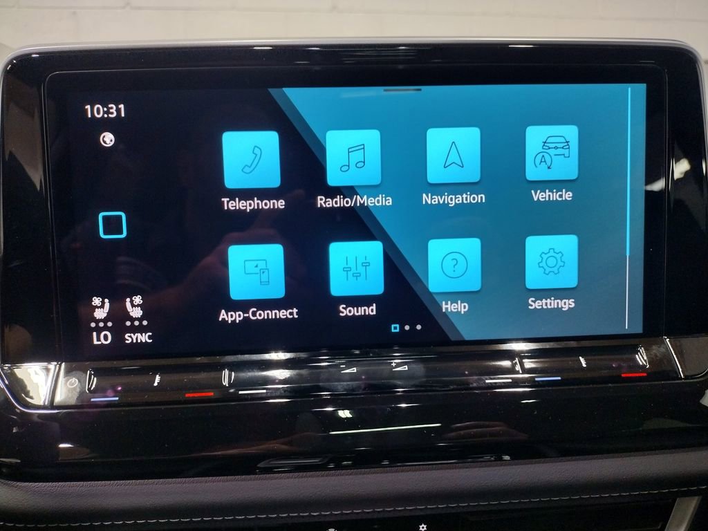 New 2026 Volkswagen Atlas Cross Sport SEL R-Line image 32
