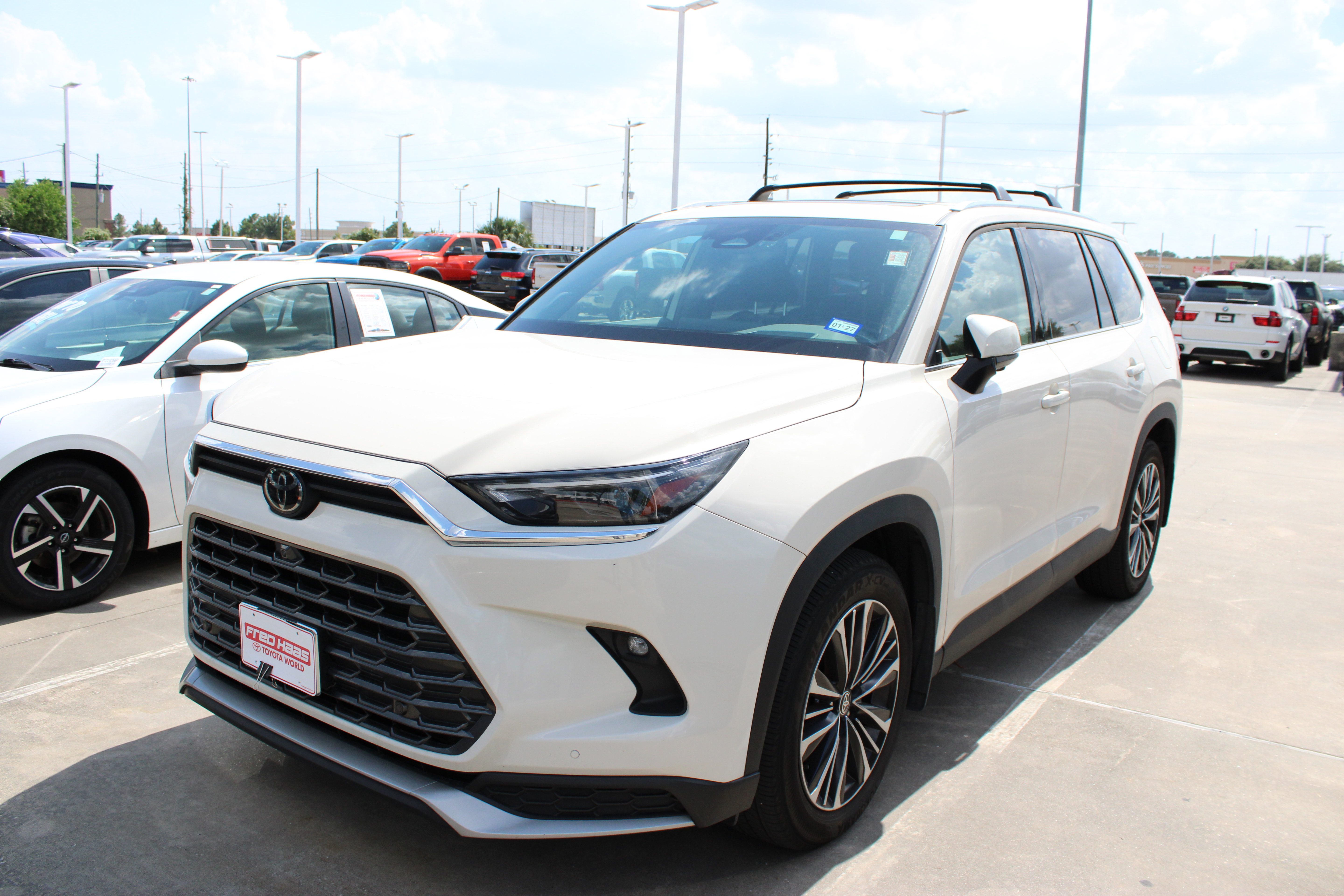 Used 2024 Toyota Grand Highlander AWD Hybrid image 4