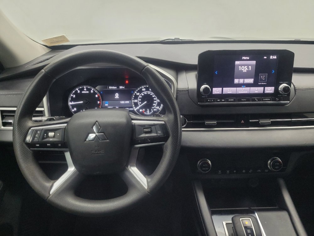 Used 2023 Mitsubishi Outlander ES image 22