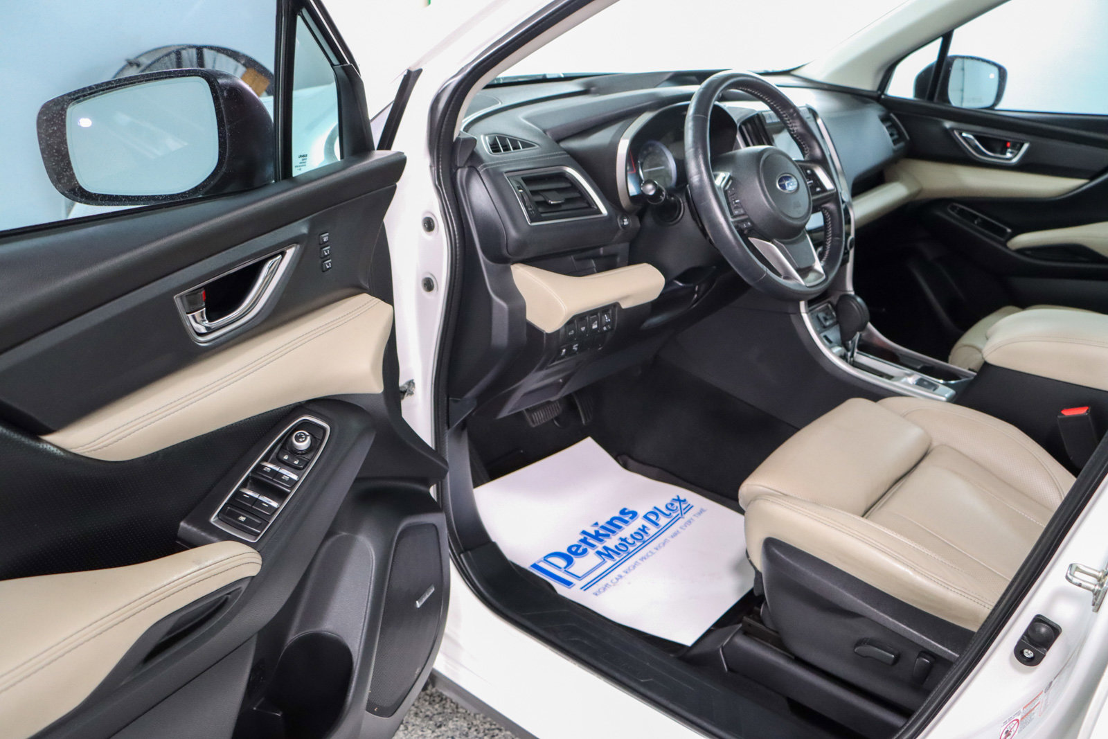 Used 2020 Subaru Ascent Limited w/ Technology Package image 3