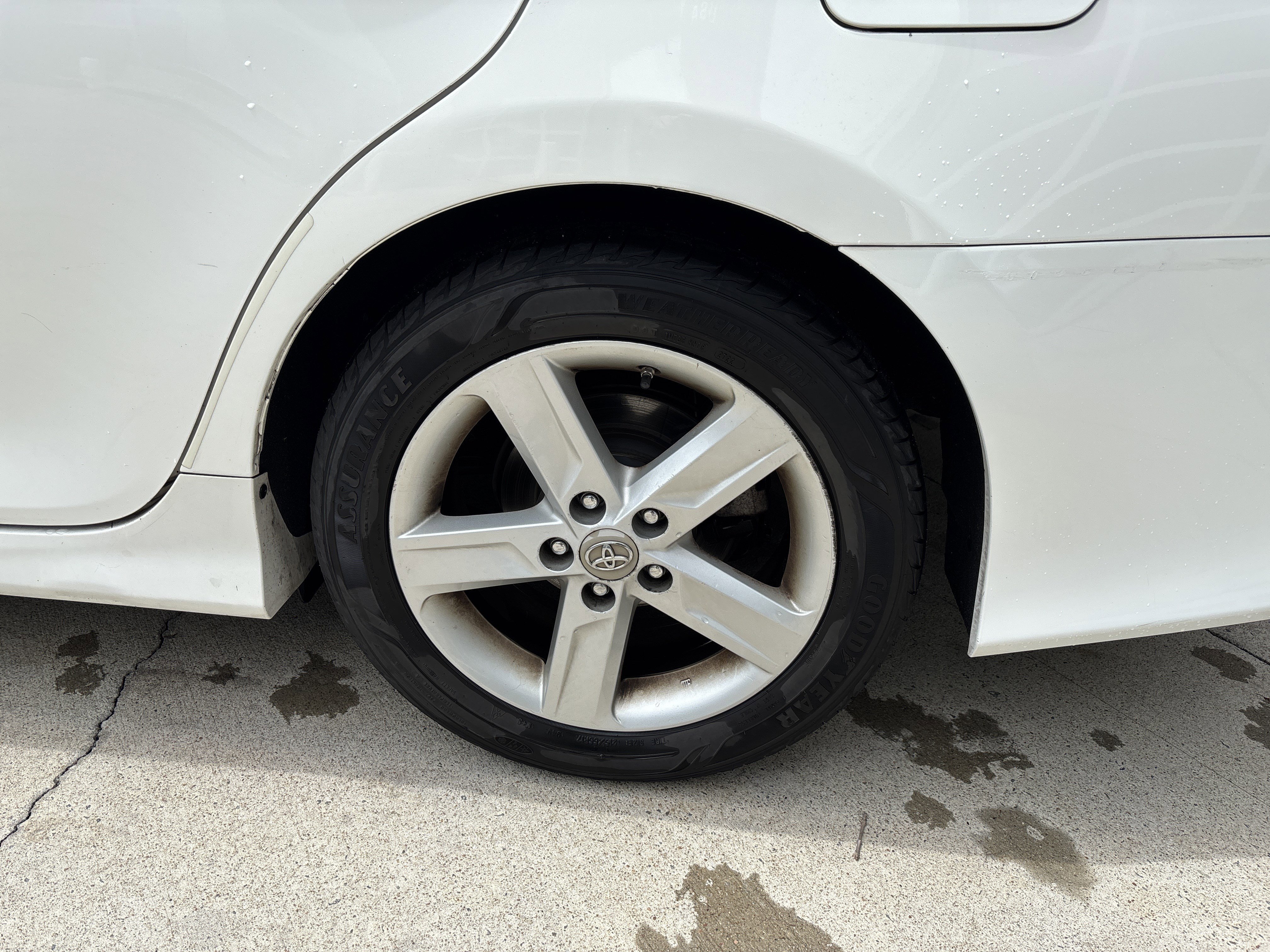 Used 2012 Toyota Camry SE FWD image 14