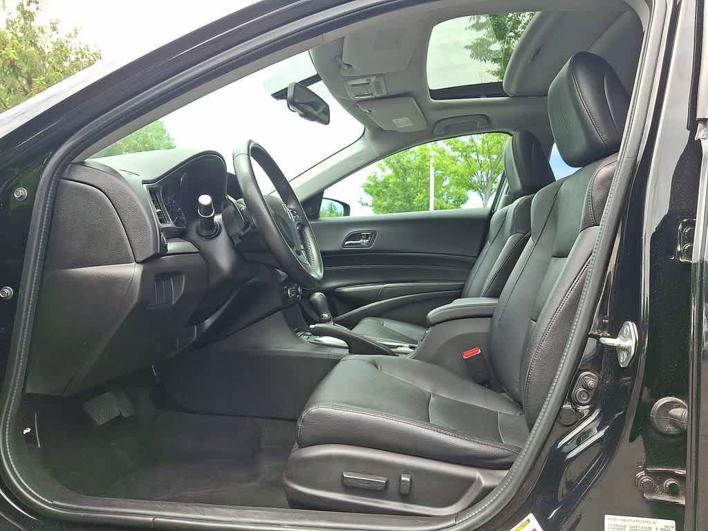 Used 2018 Acura ILX FWD image 11