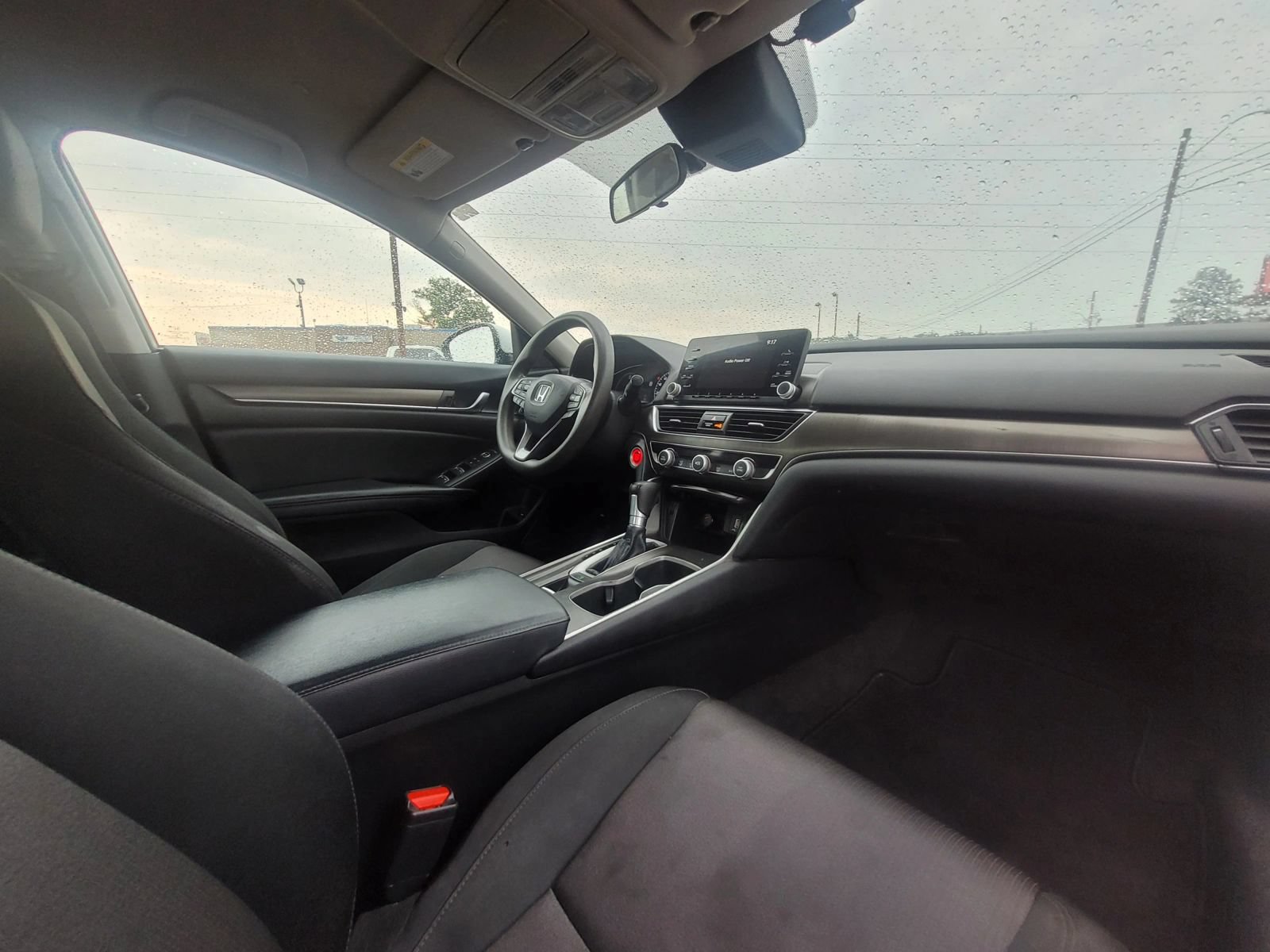 Used 2018 Honda Accord LX image 17