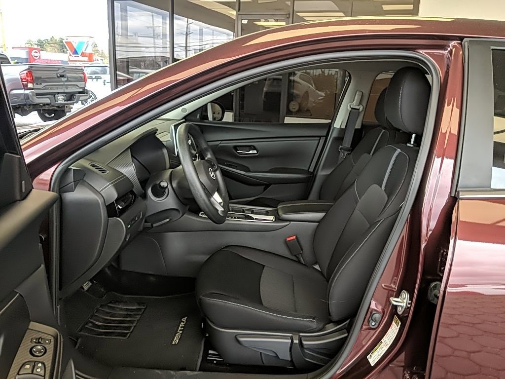 Used 2024 Nissan Sentra SV image 11