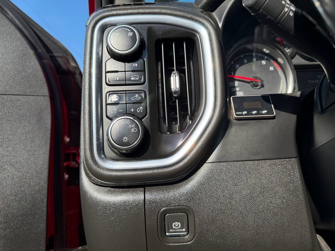 Used 2019 Chevrolet Silverado 1500 RST w/ All-Star Edition AWD/4WD image 11
