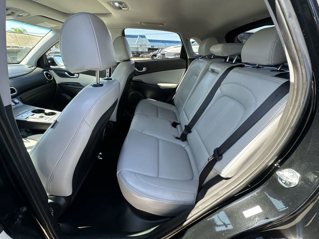 Used 2023 Hyundai Kona Limited w/ Cargo Package FWD image 31