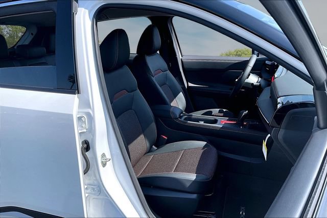 New 2026 Nissan Kicks SR FWD image 11