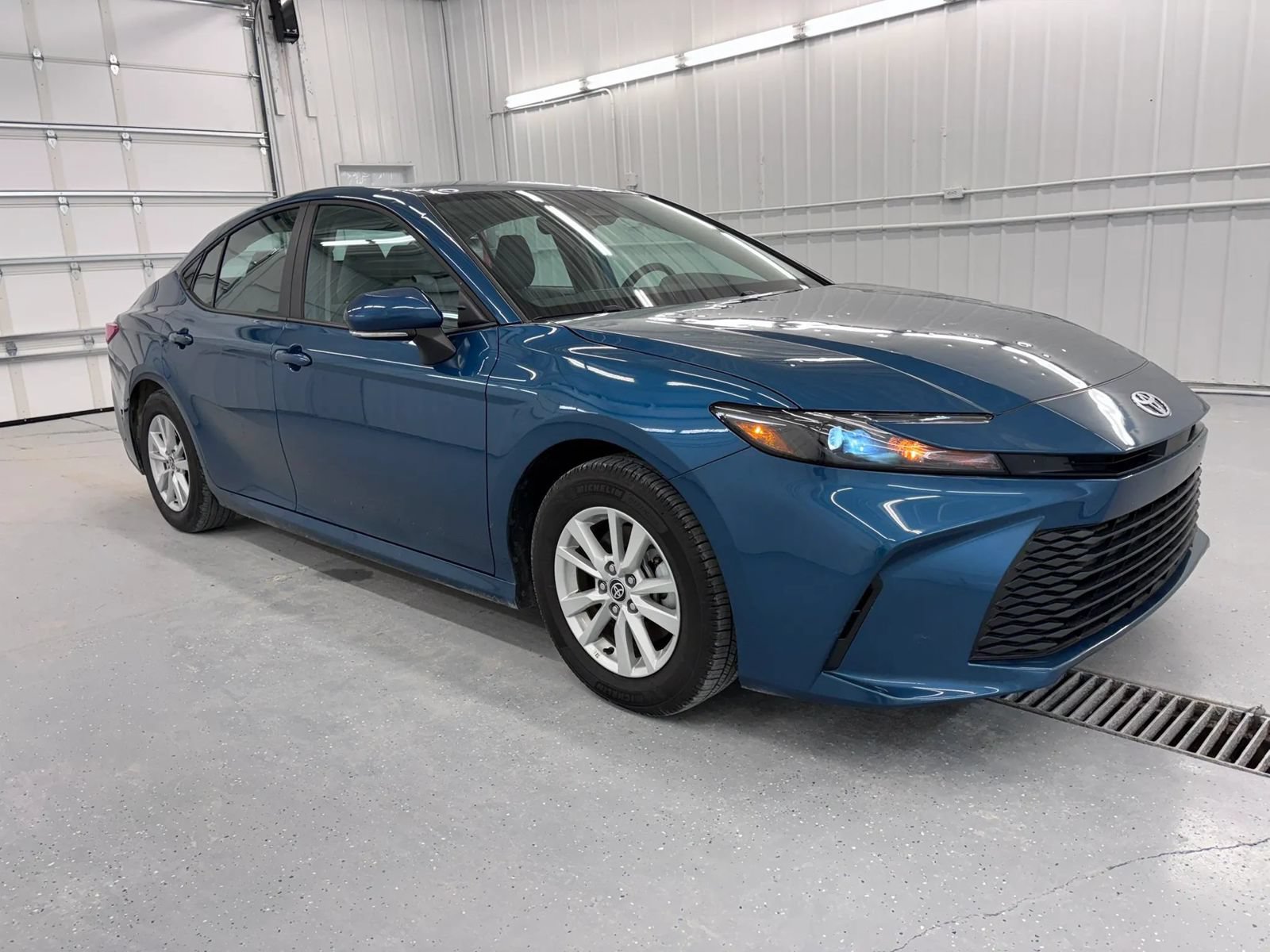 Used 2026 Toyota Camry LE w/ Convenience Package FWD image 10