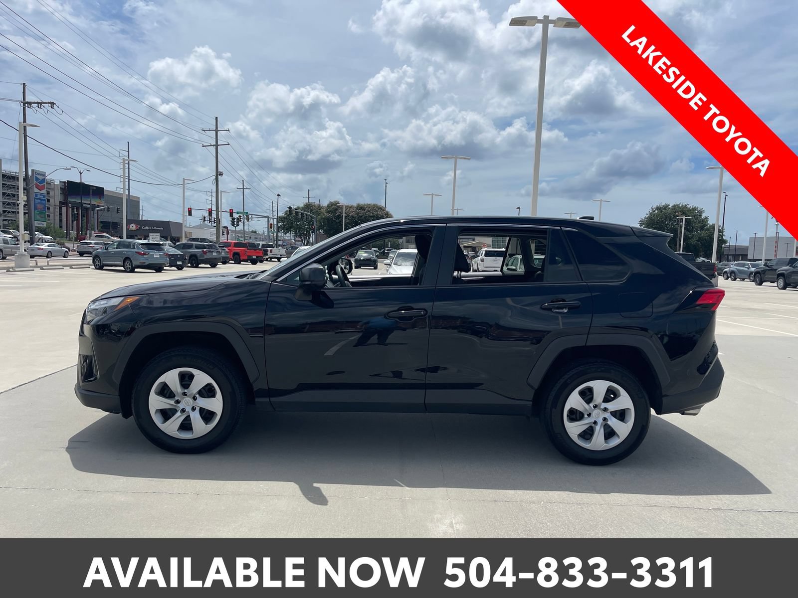 Used 2024 Toyota RAV4 LE FWD video 2