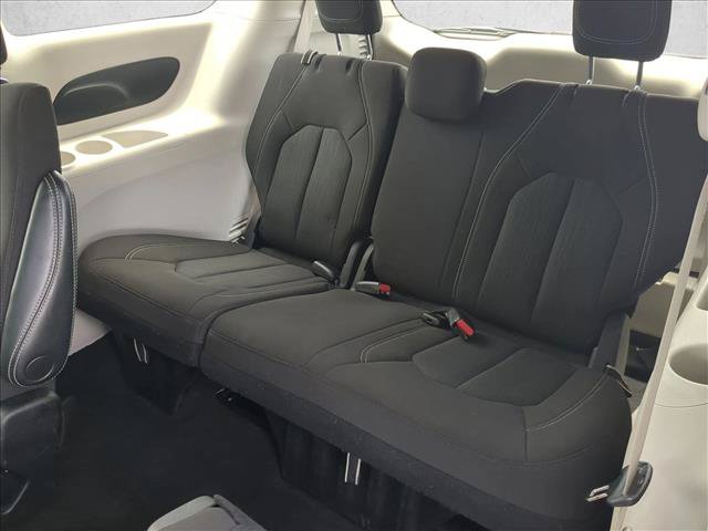 Used 2023 Chrysler Voyager LX FWD image 18