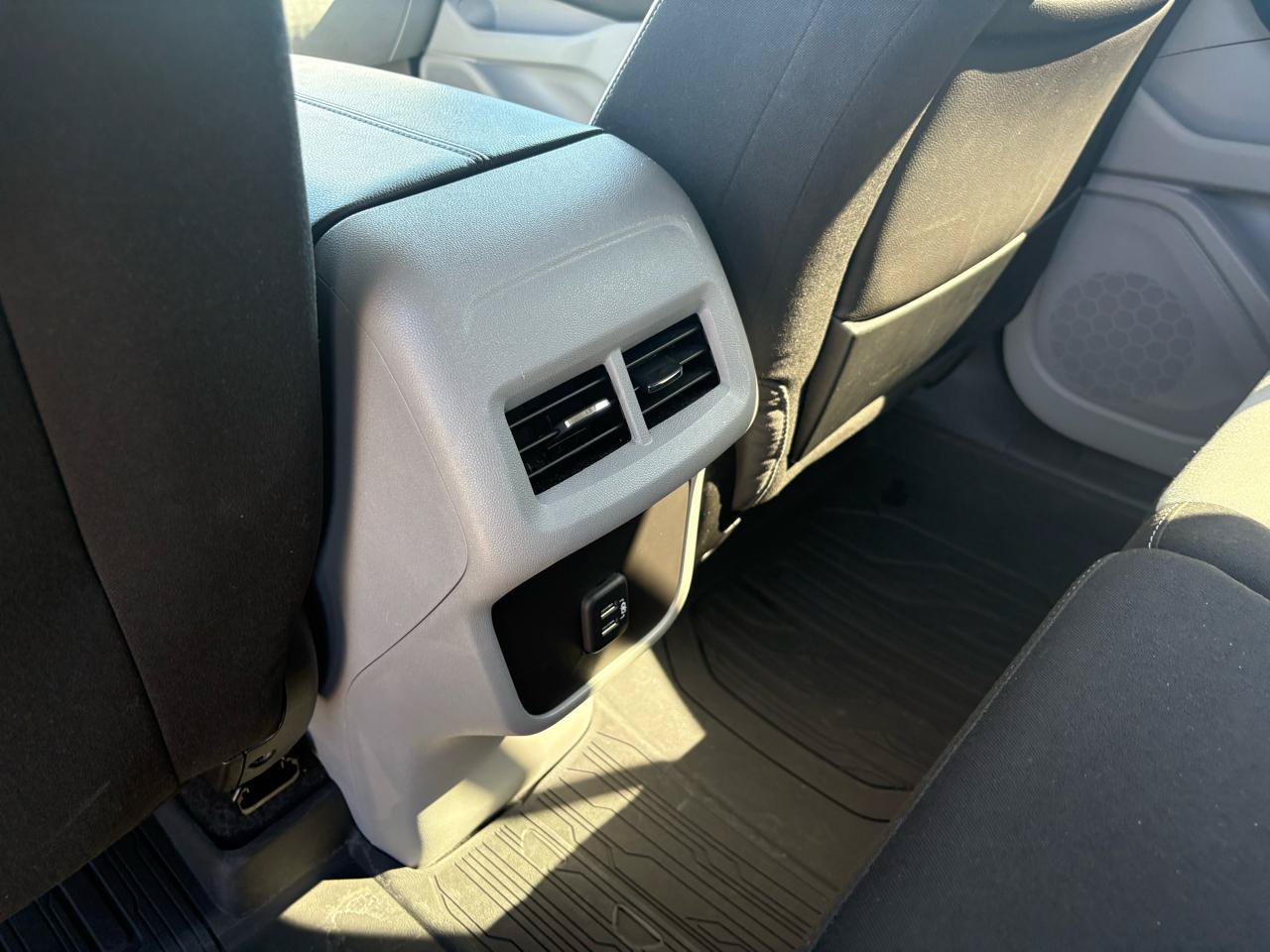 Used 2024 GMC Terrain SLE w/ Driver Convenience Package AWD/4WD image 33