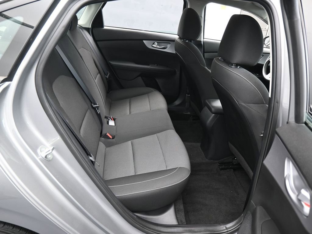 Used 2023 Kia Forte LXS image 31