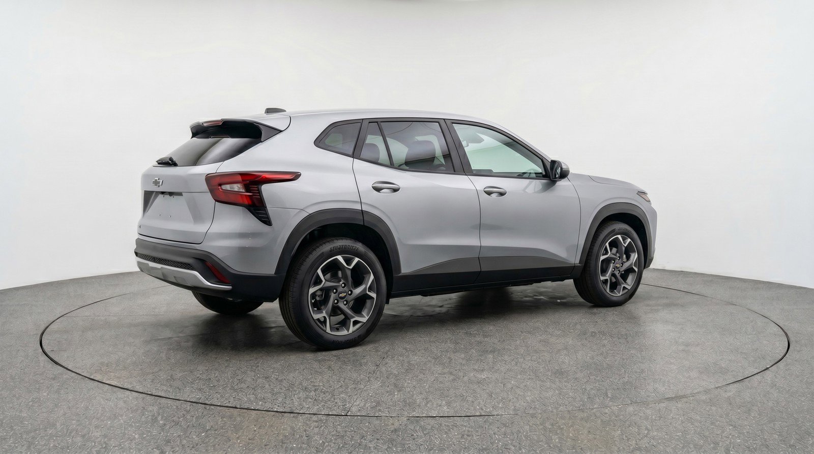 Used 2025 Chevrolet Trax LT w/ LT Convenience Package FWD image 9