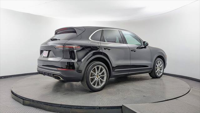 Used 2021 Porsche Cayenne w/ Premium Package AWD/4WD image 7