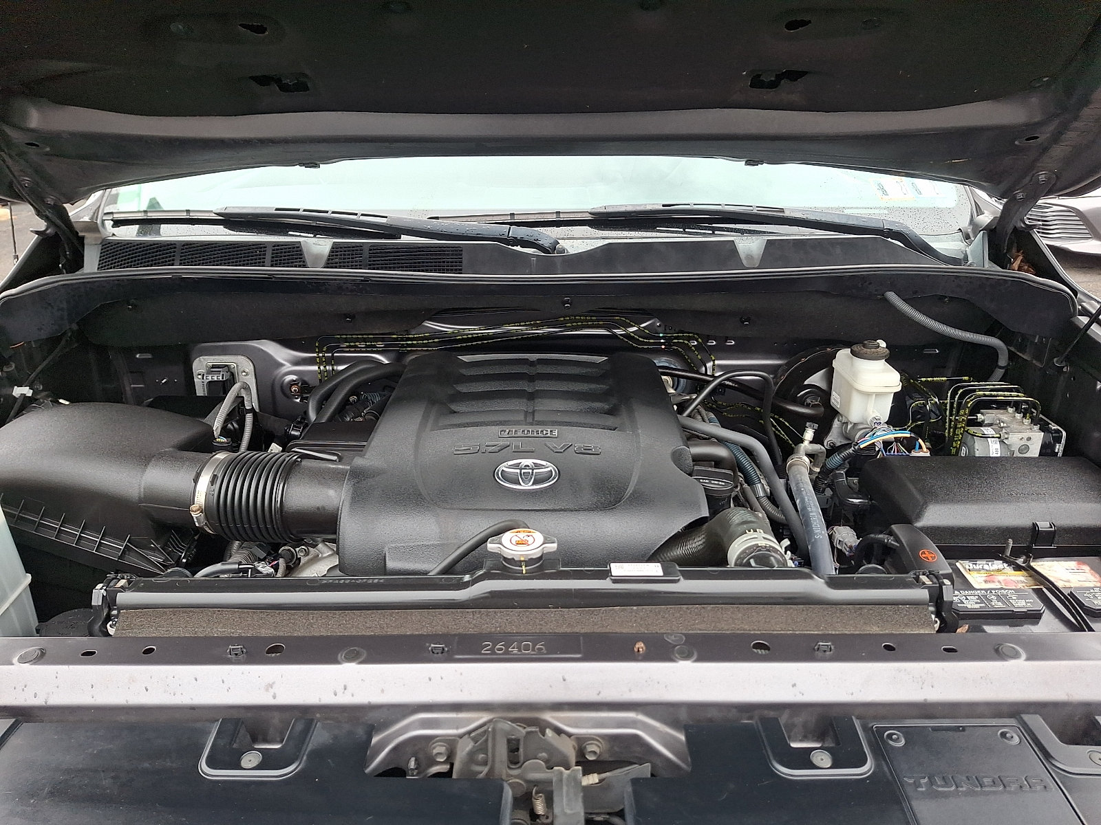 Used 2018 Toyota Tundra Limited w/ Limited Premium Package AWD/4WD image 28